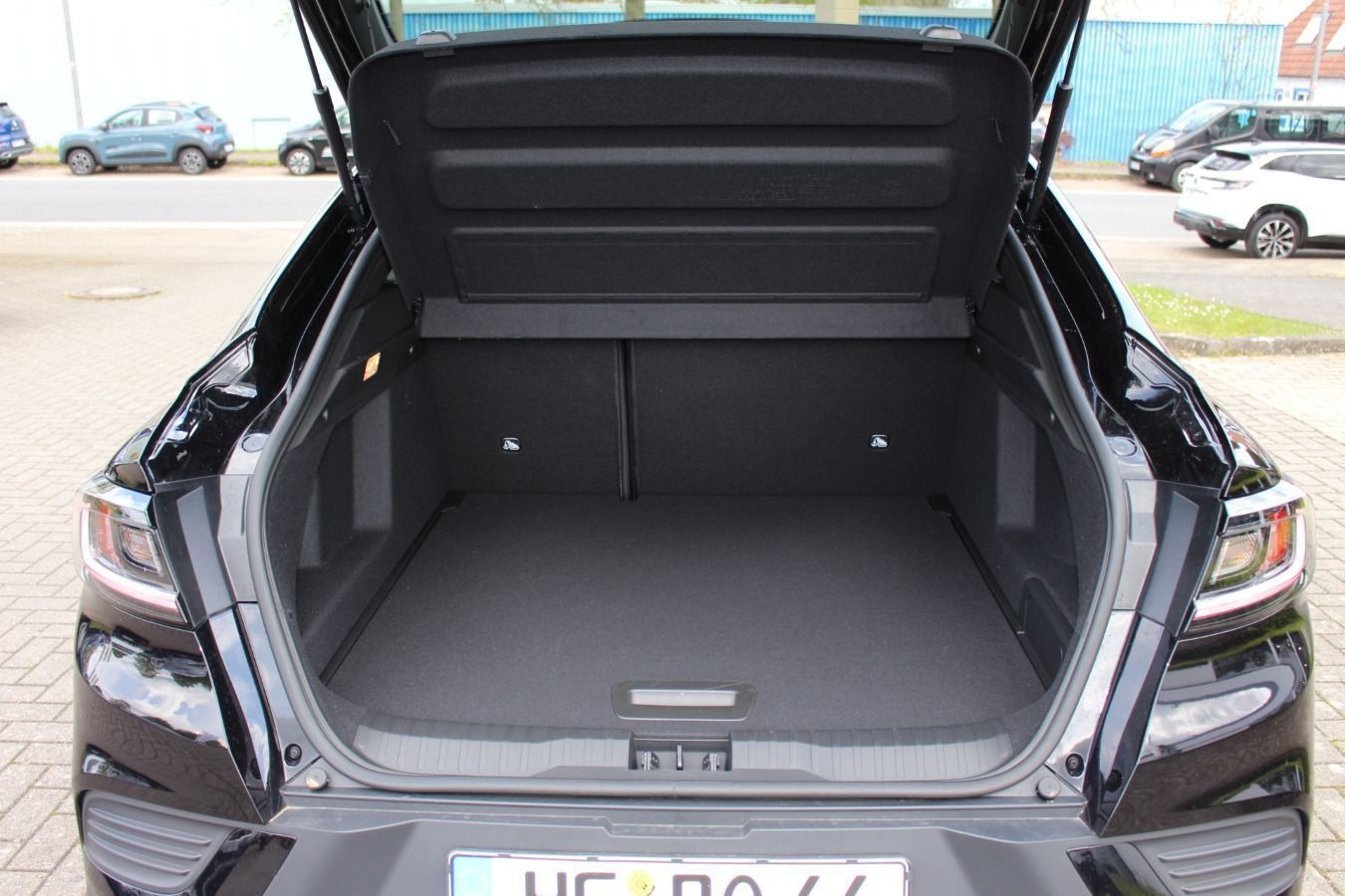 Renault Arkana E-Tech 145 Full Hybrid - Samsaru's Car Outlet