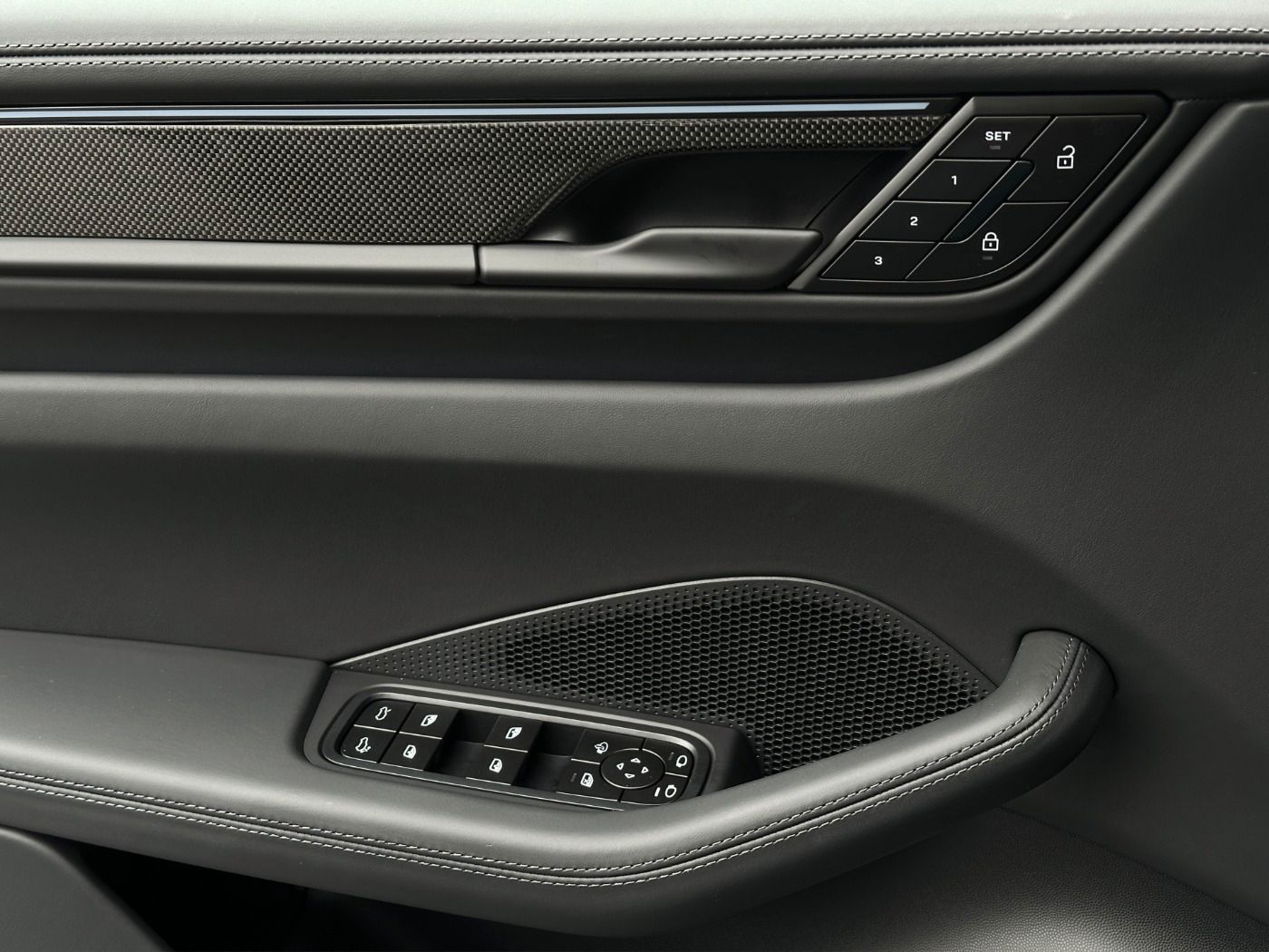 Porsche Macan Turbo PANO Sitzbelüftung 360°