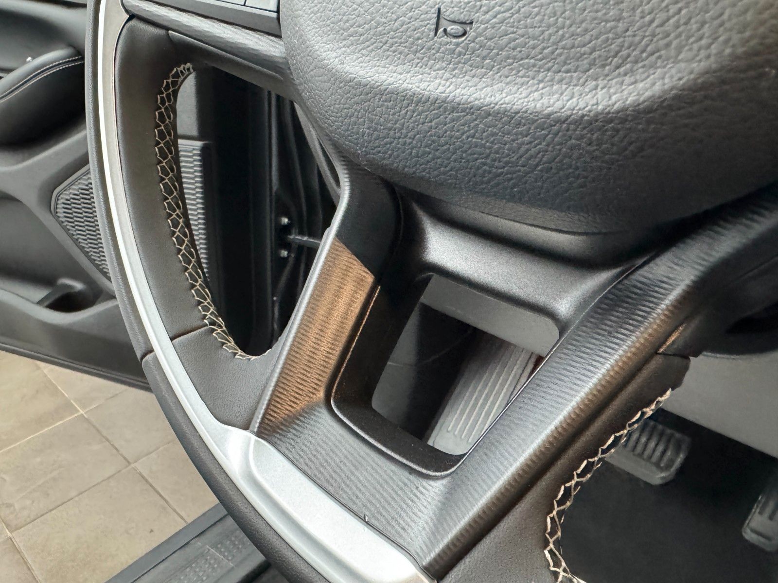 Jeep Grand Cherokee L Laredo 4x4/Unfallfrei!/Akh-3,1T
