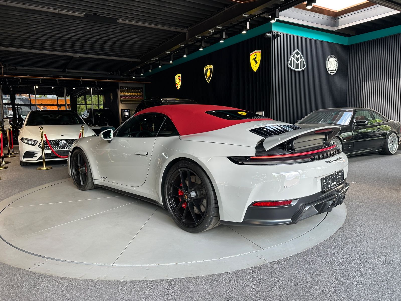 Porsche 992 911 Carrera 4 GTS T-Hyb - Samsaru's Car Outlet