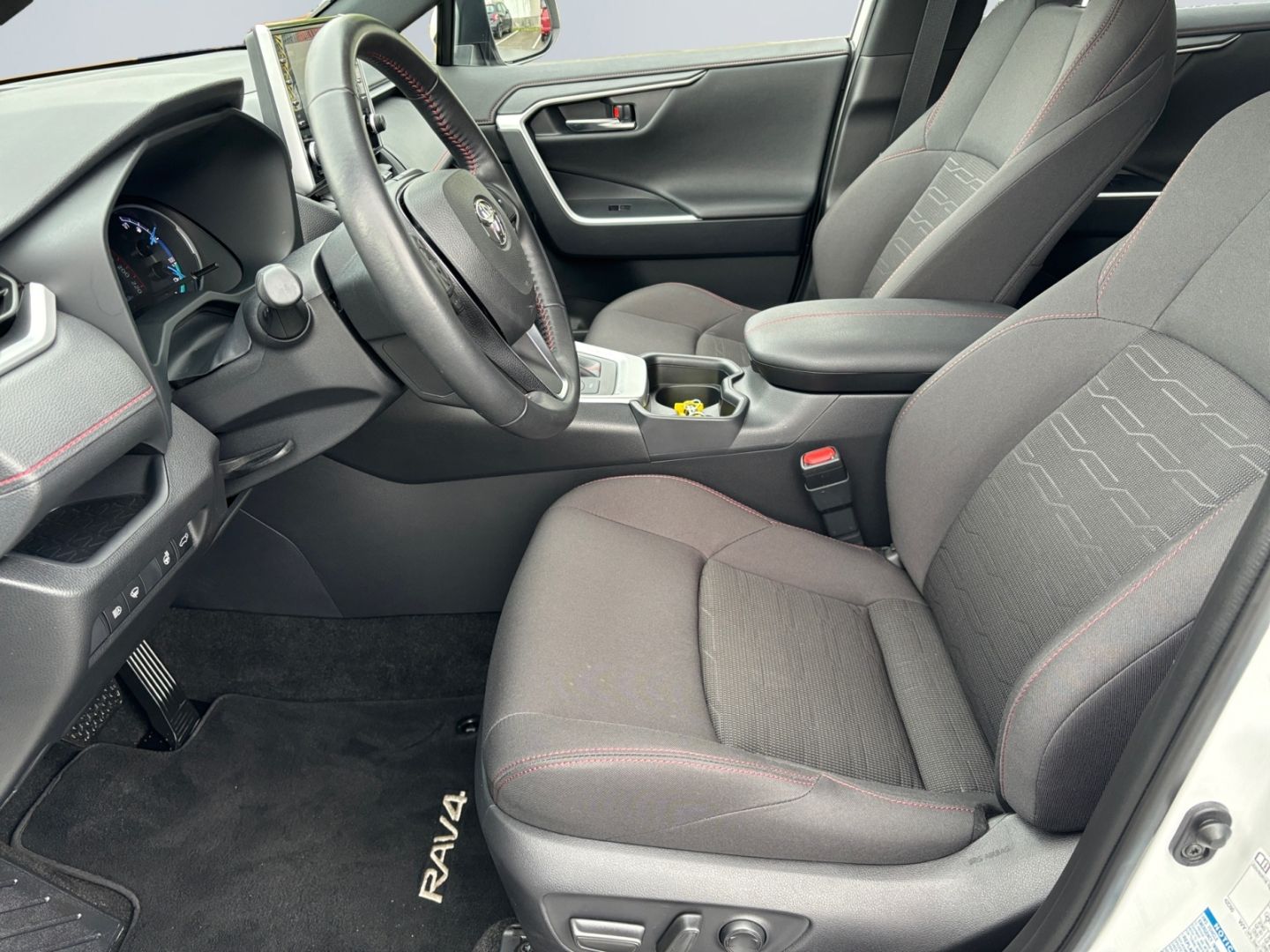 Toyota RAV 4 Plug-in Hybrid Allrad - Samsaru's Car Outlet