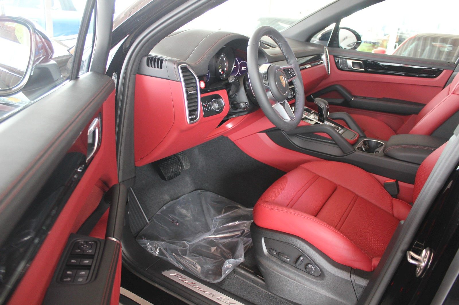 Porsche Cayenne E-Hybrid Platinum Edition/SportChrono