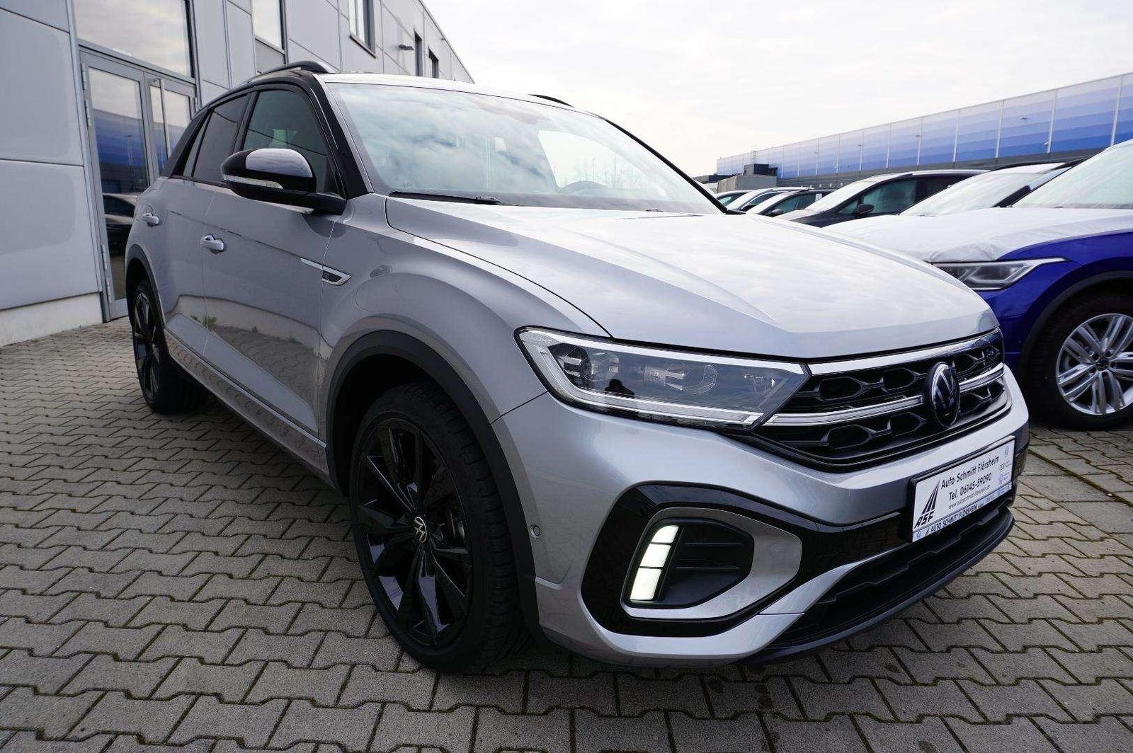 Volkswagen T-Roc R-Line 1.5 TSI 7-Gang DSG - Samsaru's Car Outlet