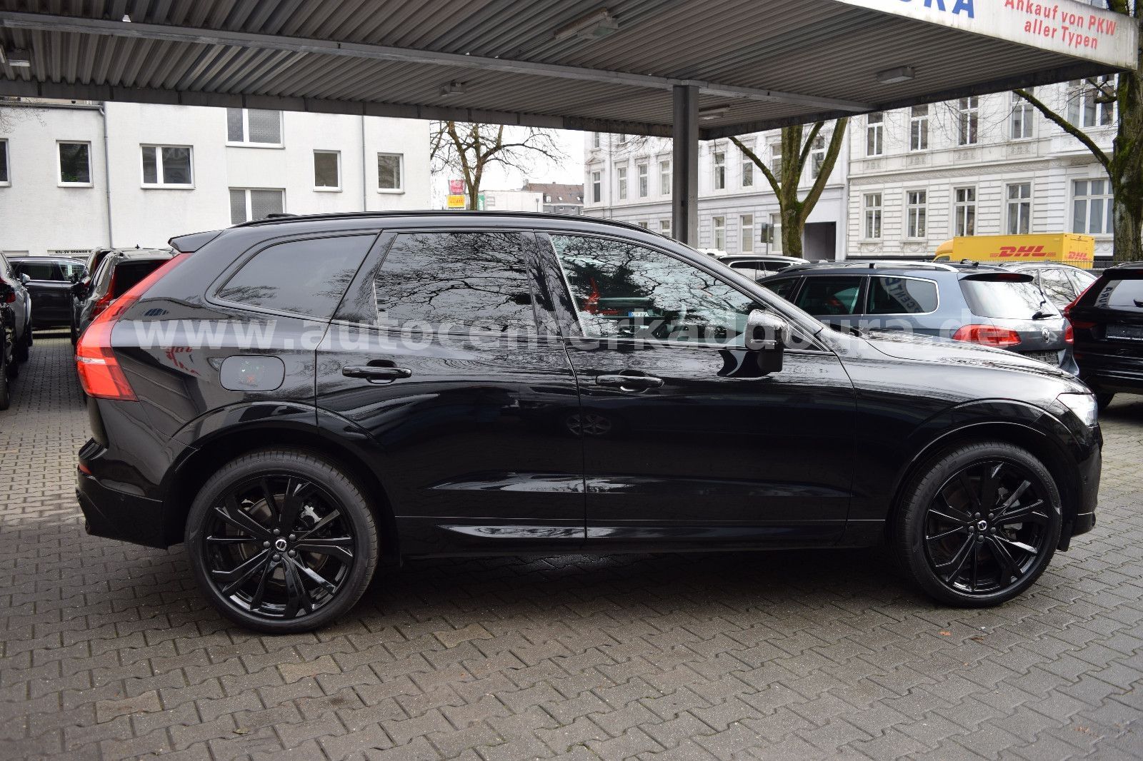 Volvo XC60 T6Plus Black Edition - Samsaru's Car Outlet