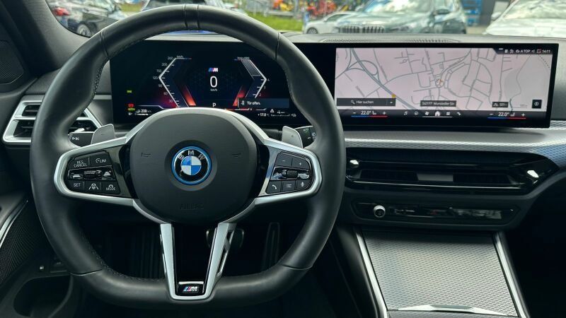 BMW 330e xDrive Touring M Sport Pro AHK ACC 360 PANO