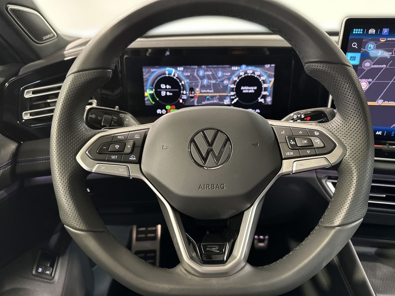 Volkswagen Tiguan 1.5 TSI eHYBRID R-LINE BLACKSTYLE MATRIX+