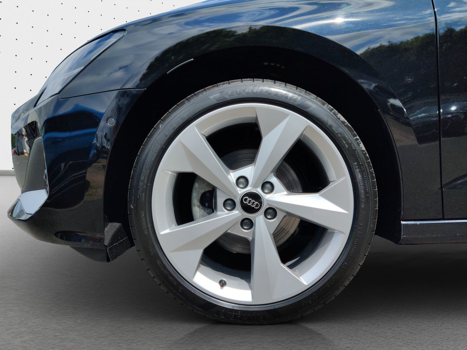 Audi A3 Limousine 30 TFSI advanced - Samsaru's Car Outlet