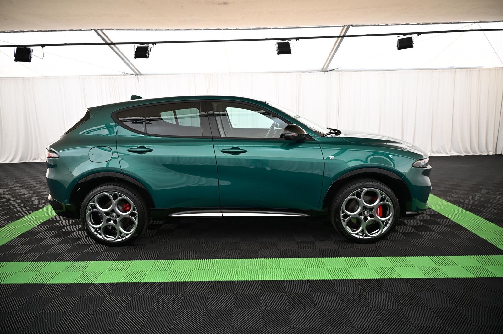Alfa Romeo Tonale 1.3 PHEV 280 Q4 Ti LED/PANO/BREMBO/20
