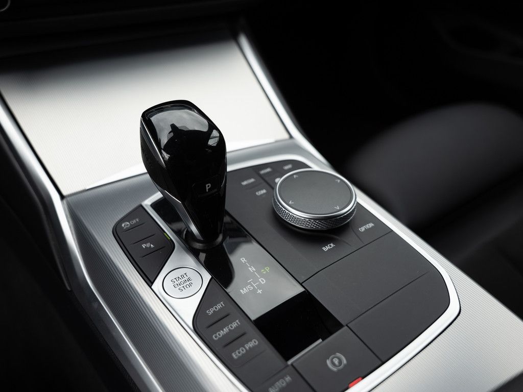 BMW 330d Touring M-Sportpaket - Samsaru's Car Outlet