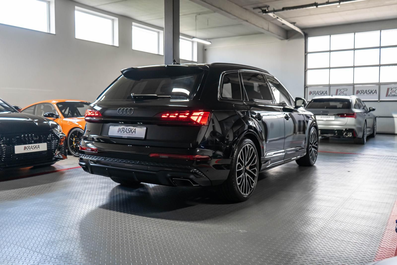 Audi Q7 50 TDI quattro S line AHK PANO STHZ 7-SITZER