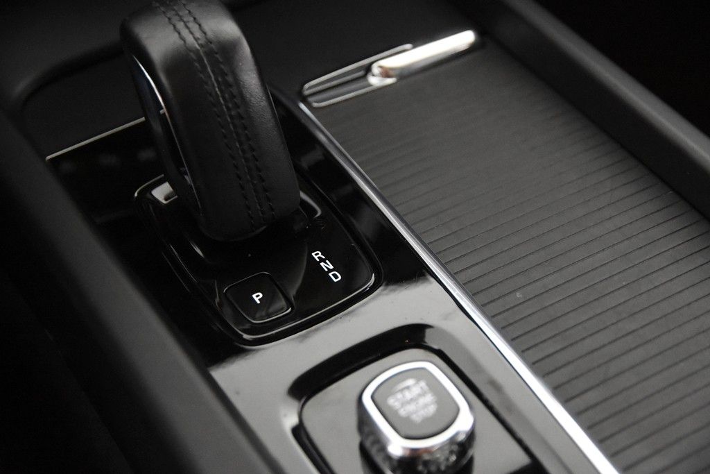 Volvo XC60 T6 AWD Recharge - Samsaru's Car Outlet
