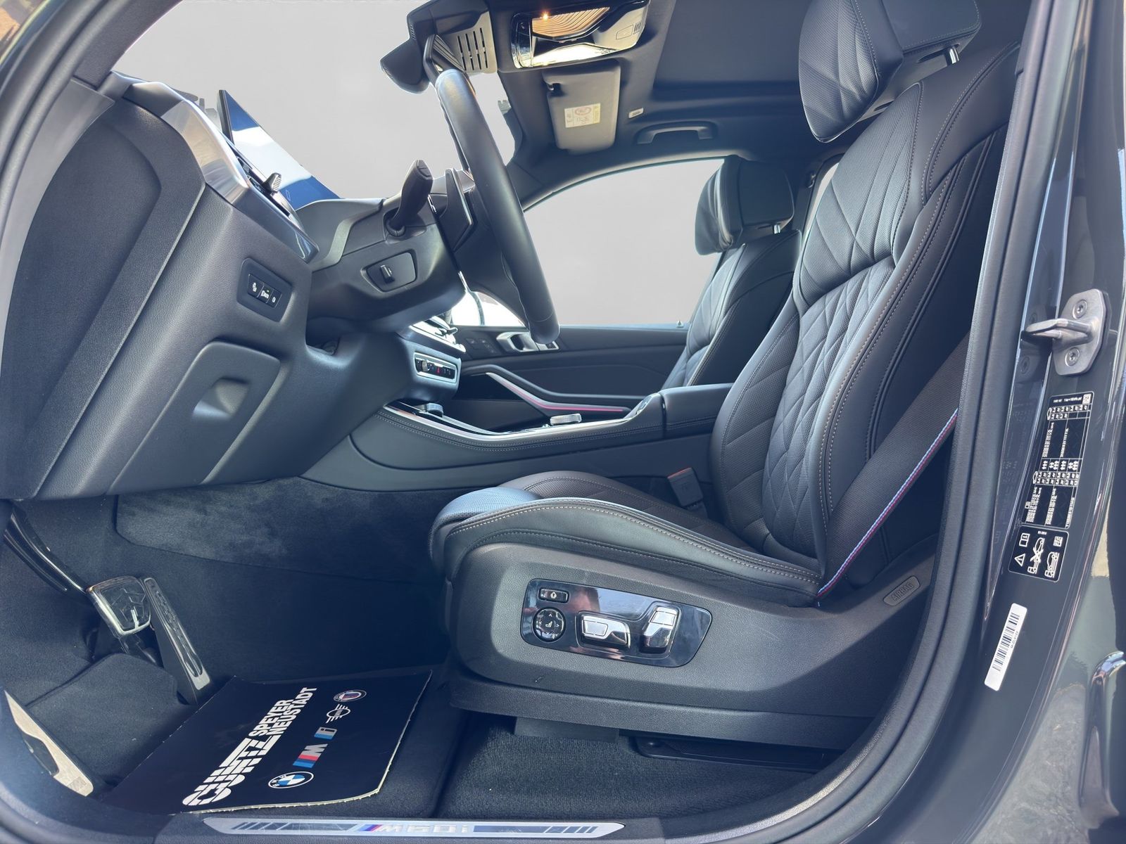 BMW X5 M60i xDrive M Paket Pro Sky Lounge Anhängerk.
