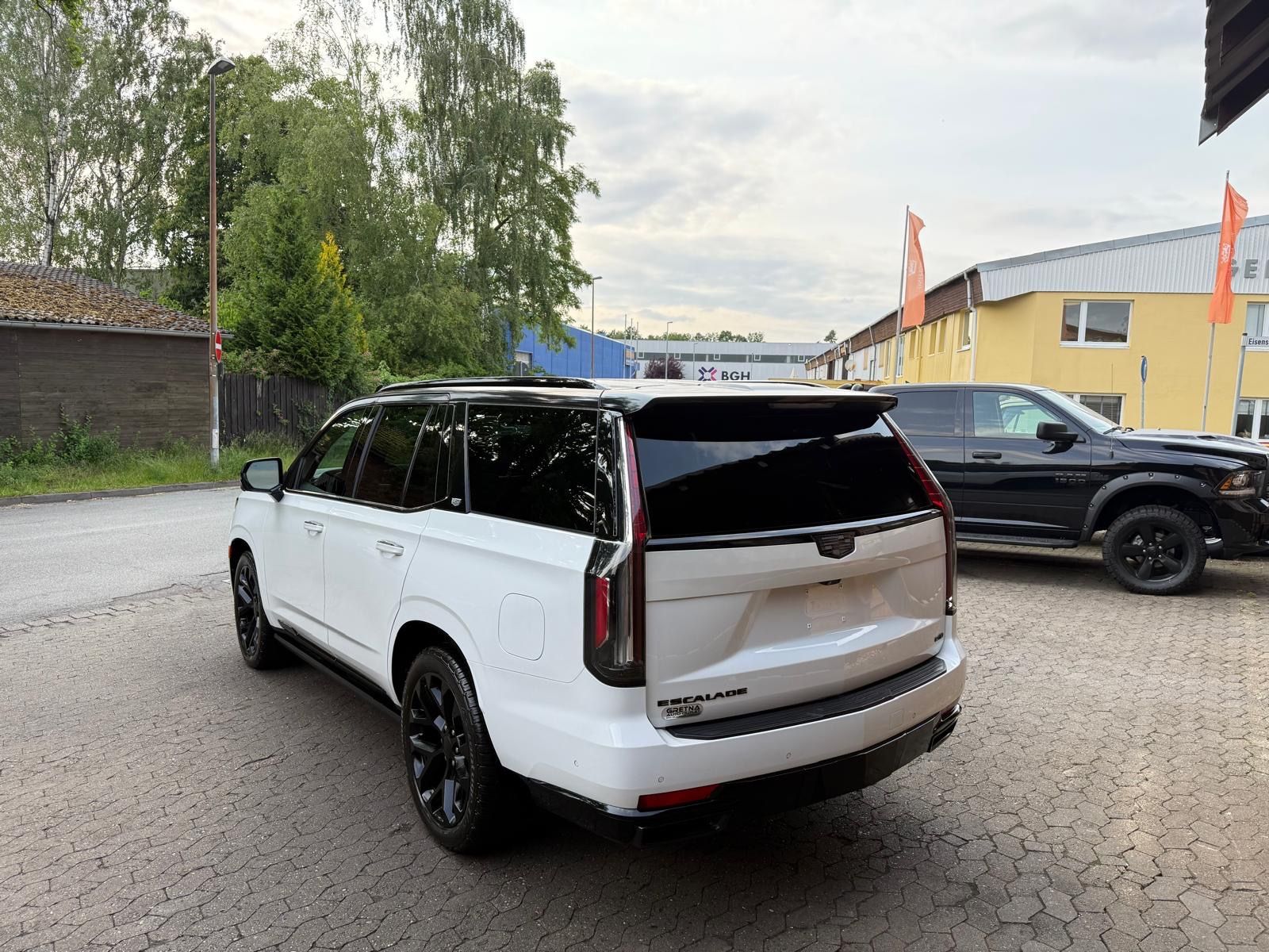 Cadillac PLATINIUM*SPORT*6.2 V8"LED"AHK"HEAD UP"VOLL