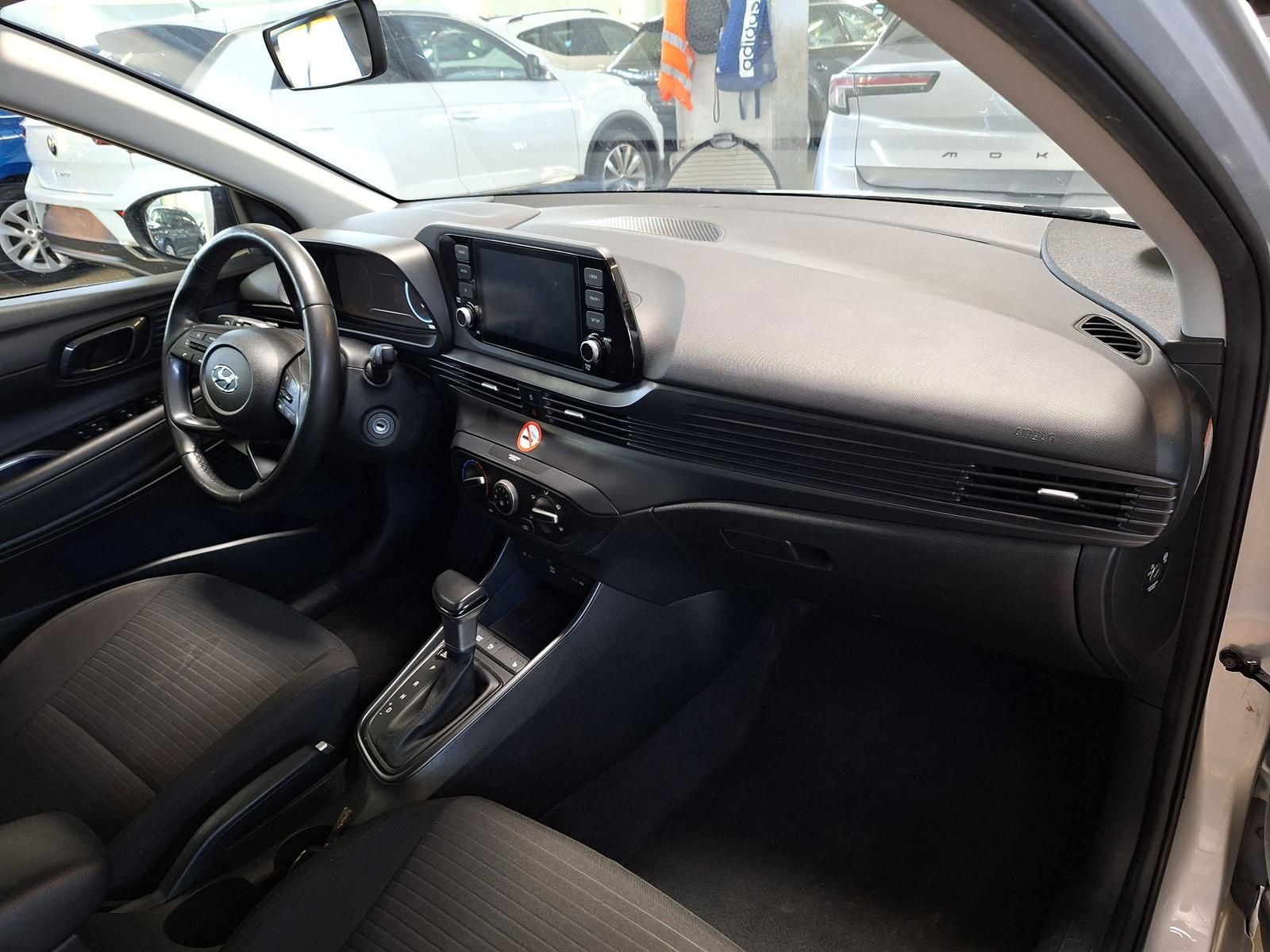 Hyundai i20 T-GDI Trend - Samsaru's Car Outlet