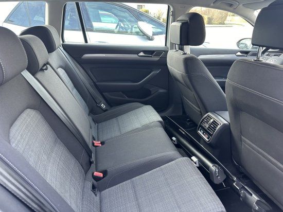 Volkswagen Passat Variant 2.0 TDI DSG Comfort - Samsaru's Car Outlet