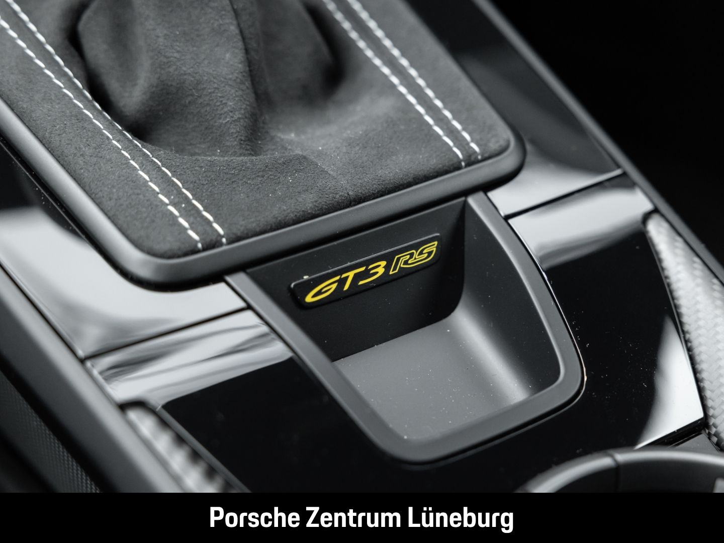 Porsche 992 911 GT3 RS - Samsaru's Car Outlet