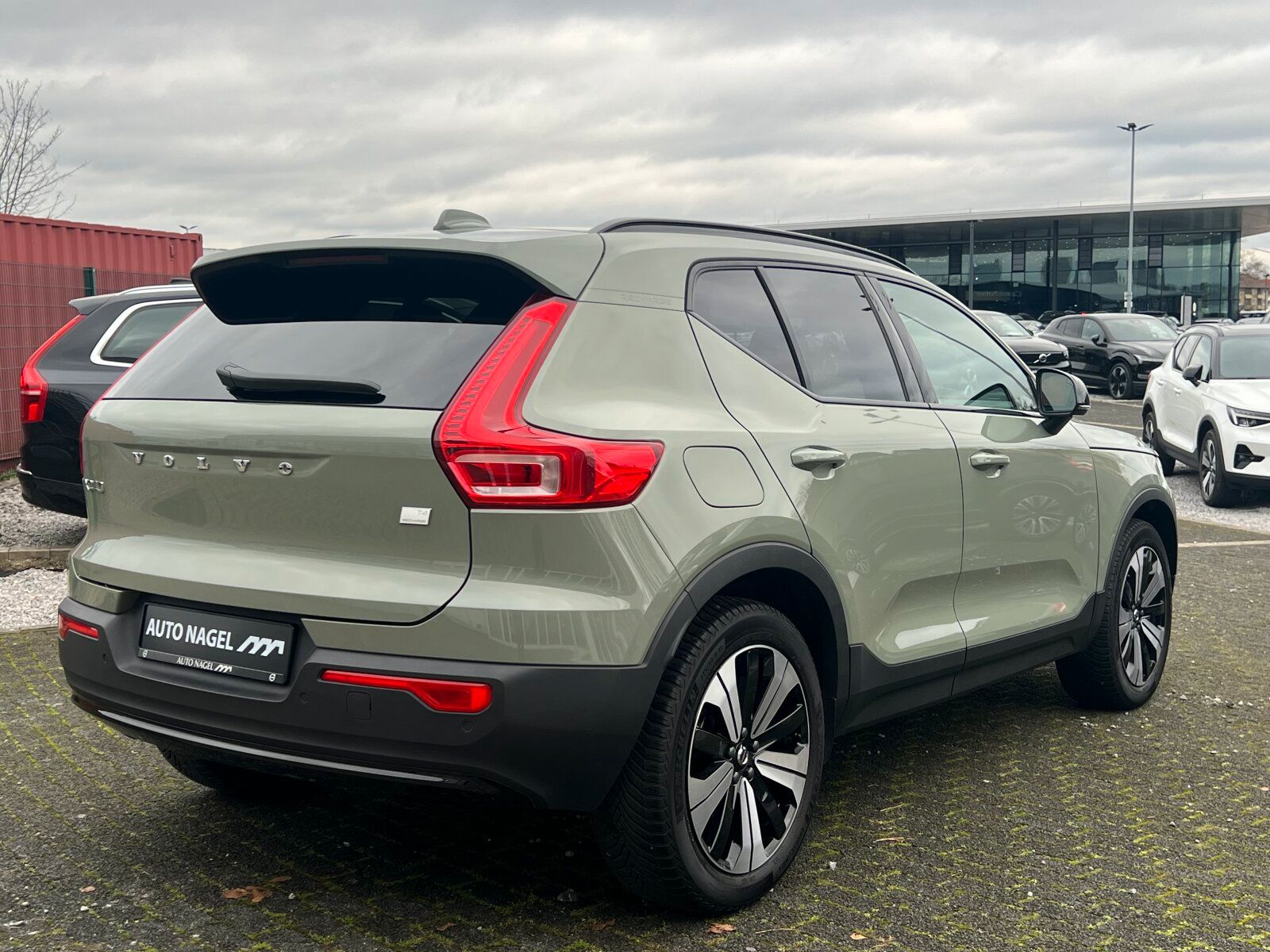 Volvo XC40 T4 Ultimate Dark AHK|PANO|CONNECT|LED|