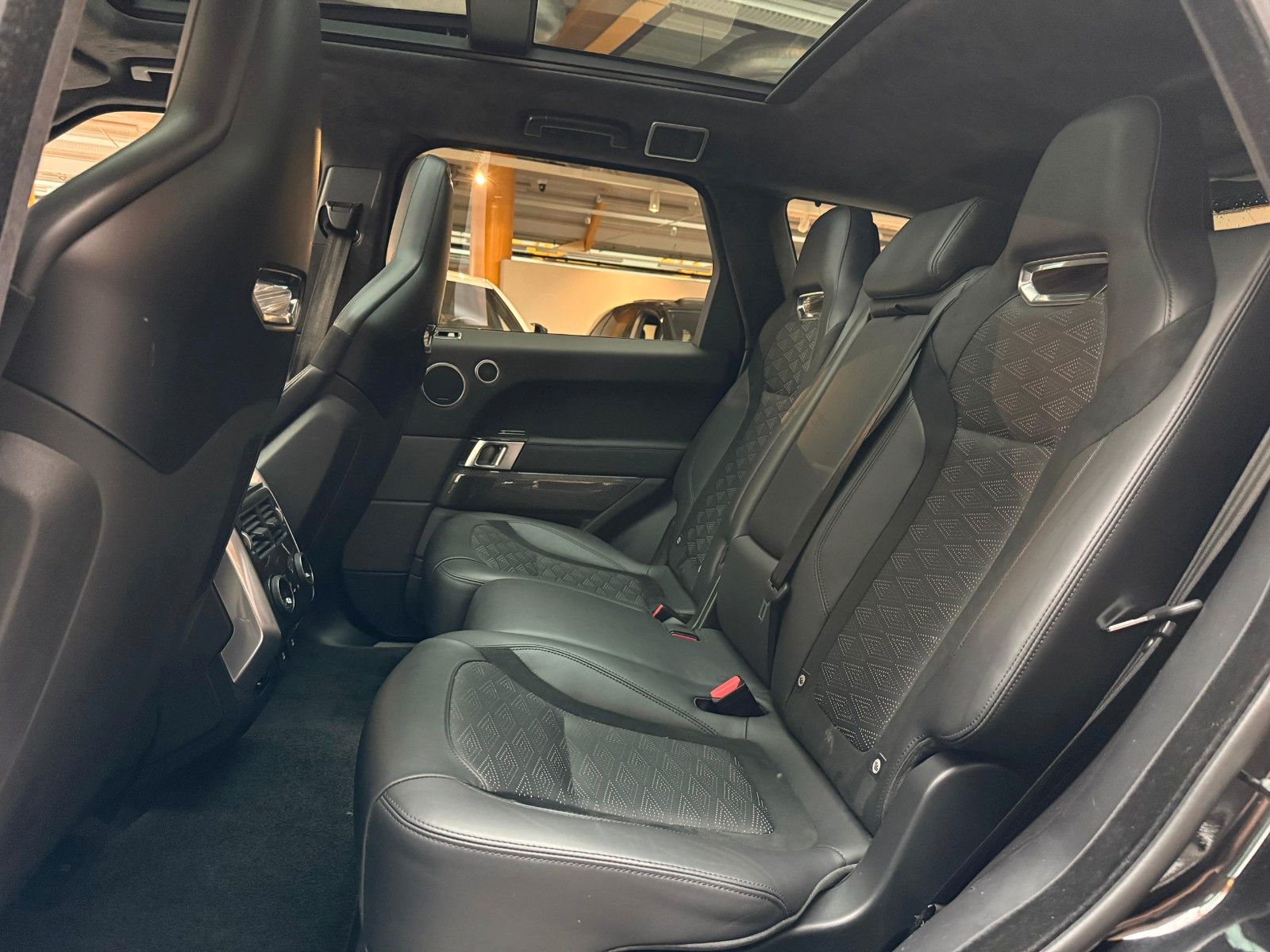 Range Rover Sport SVR - Samsaru's Car Outlet