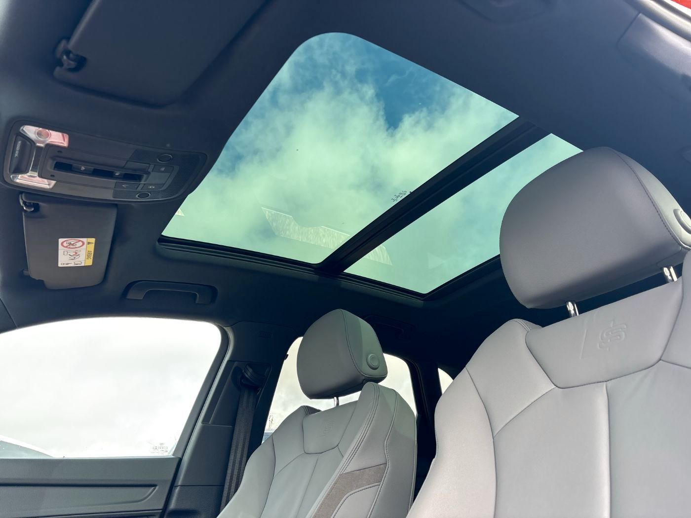 Audi Q3 S line TDI S tronic Kamera/Pano/AHK/ACC/LED