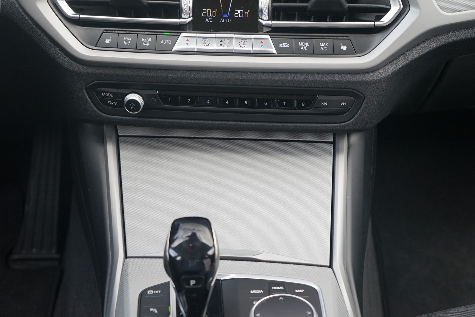 BMW 320i Advantage - Samsaru's Car Outlet