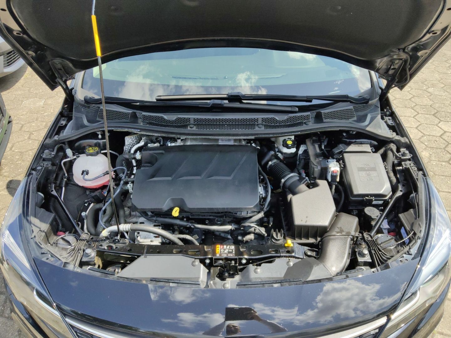 Opel Astra K Business Elegance - Samsaru's Car Outlet
