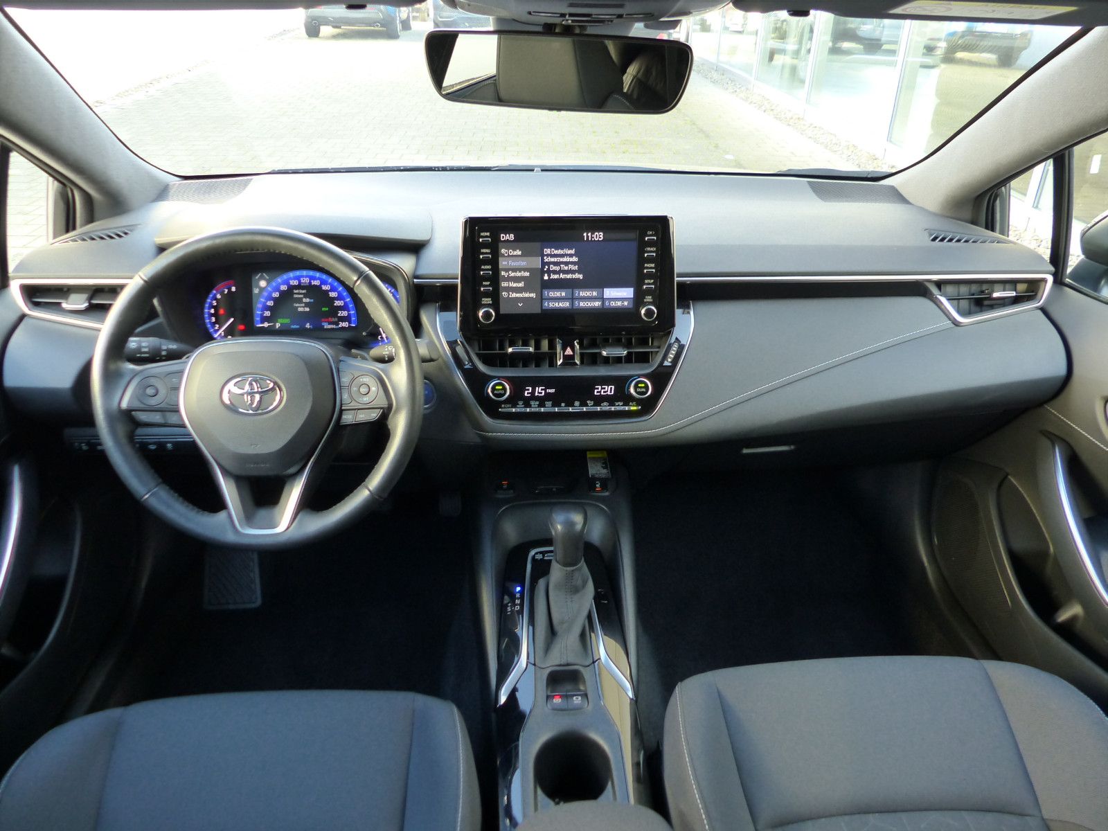 Toyota Corolla TS 2.0 Hybrid Einparkh. Selbstlenkend