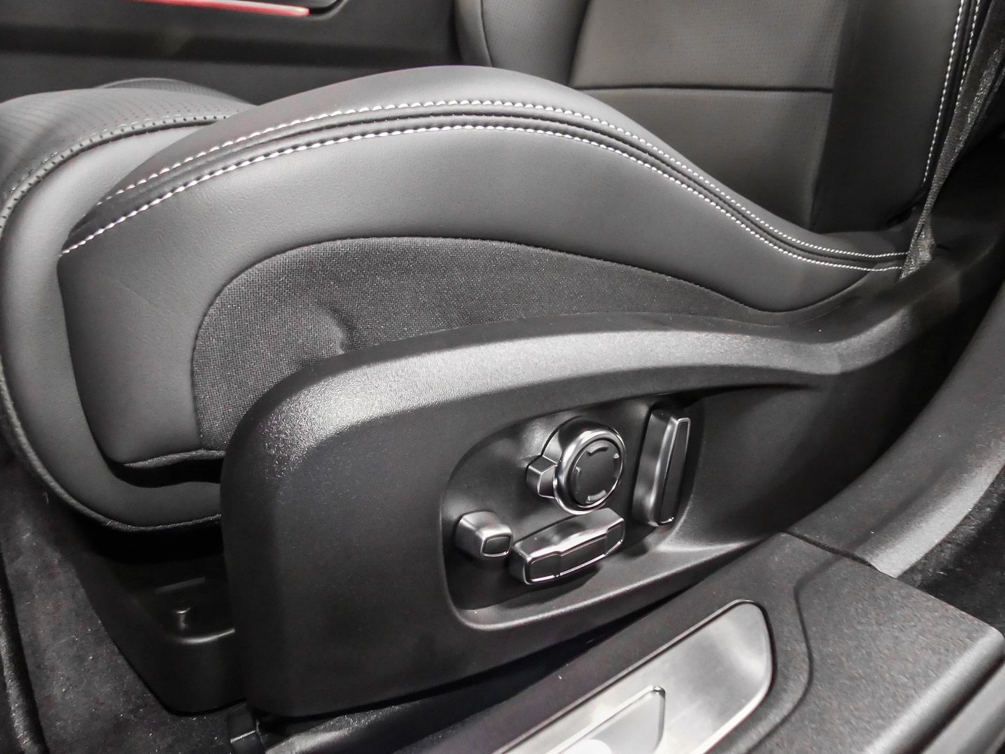 Jaguar XF Sportbrake R-Dynamic HSE AWD D200 Mild-Hybrid