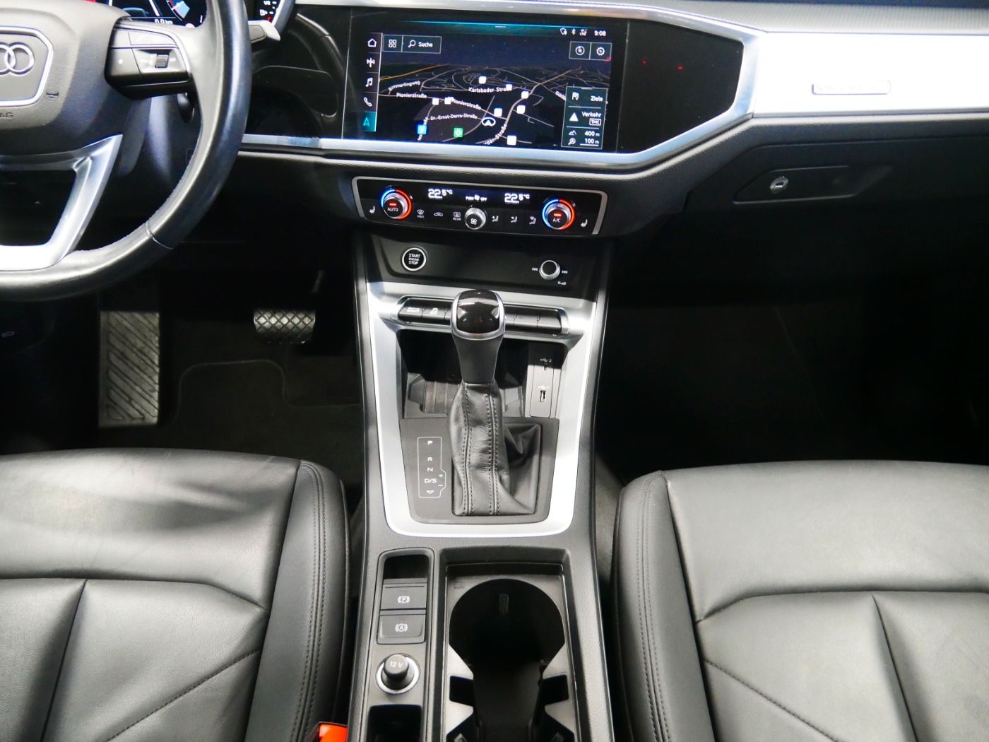 Audi Q3 45 TFSI quattro advanced - Samsaru's Car Outlet
