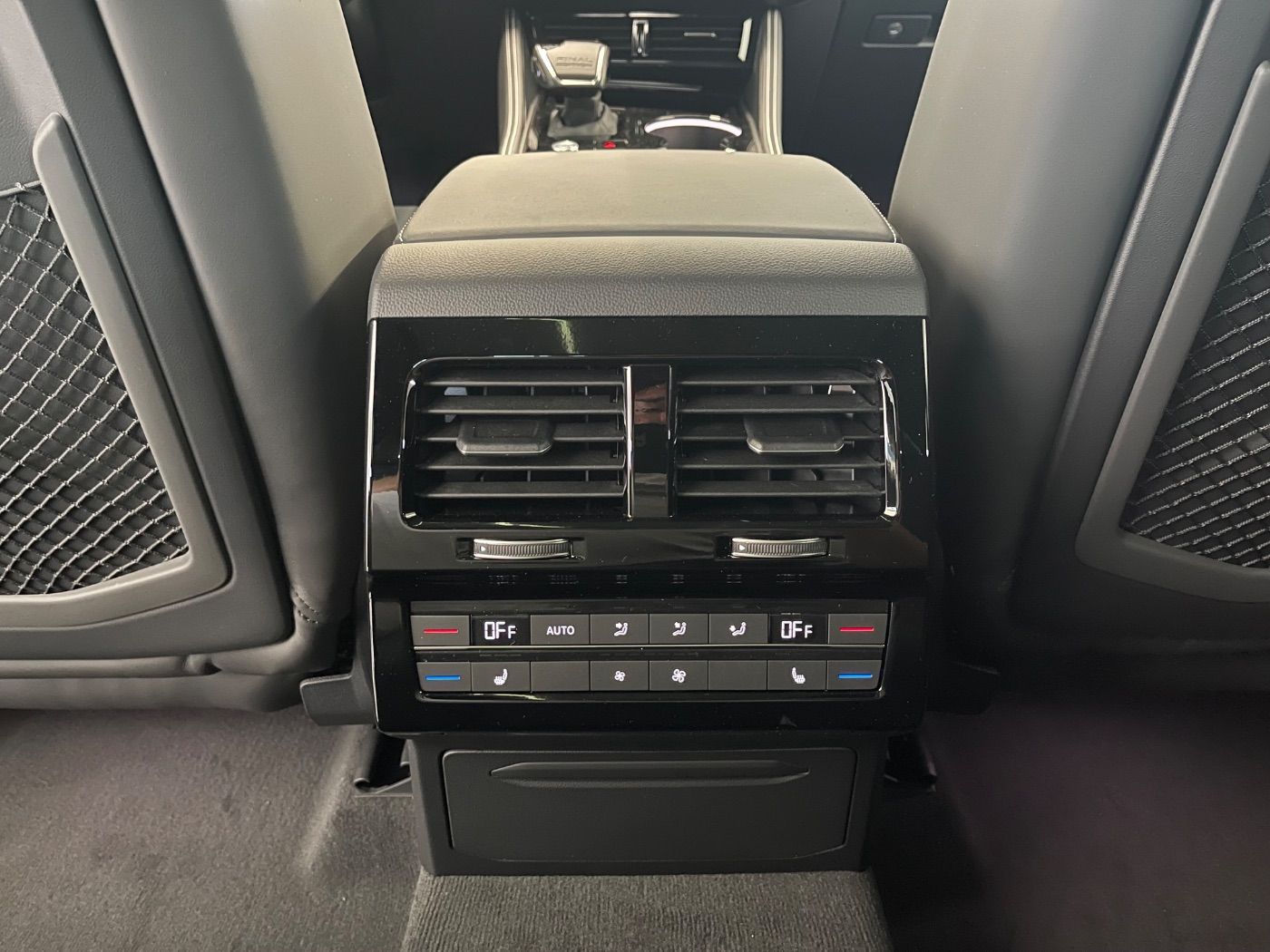 Volkswagen Touareg 3.0 TDI 4Motion R-Line Final Edition