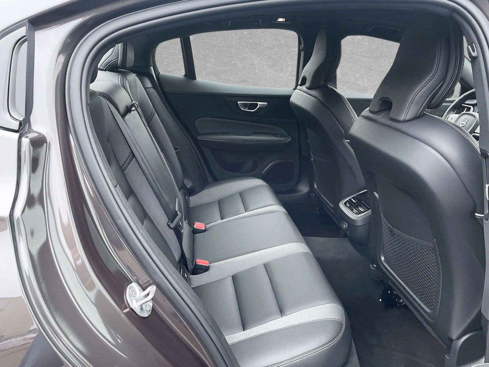 Volvo S60 B5 AWD Mild-Hybrid Ultimate Dark ACC BLIS SD