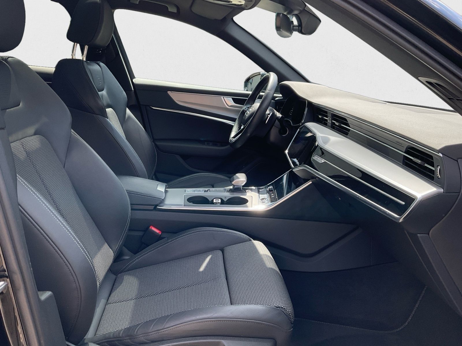 Audi A6 Avant 45 TFSI quattro S-line PANO AHK Carplay
