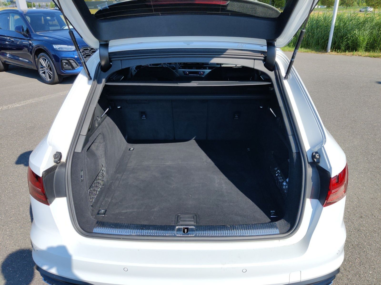 Audi A4 Avant 40 TDI S-Tronic advanced - Samsaru's Car Outlet
