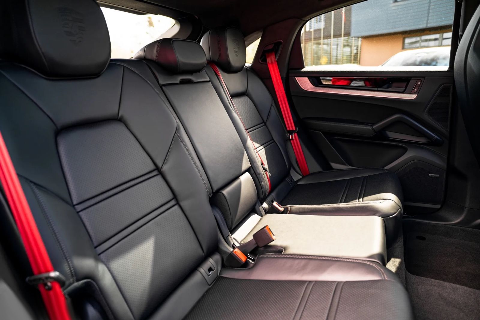 Porsche Cayenne Coupe E-Hybrid*SportDsg*SportAbg*InnoDr*