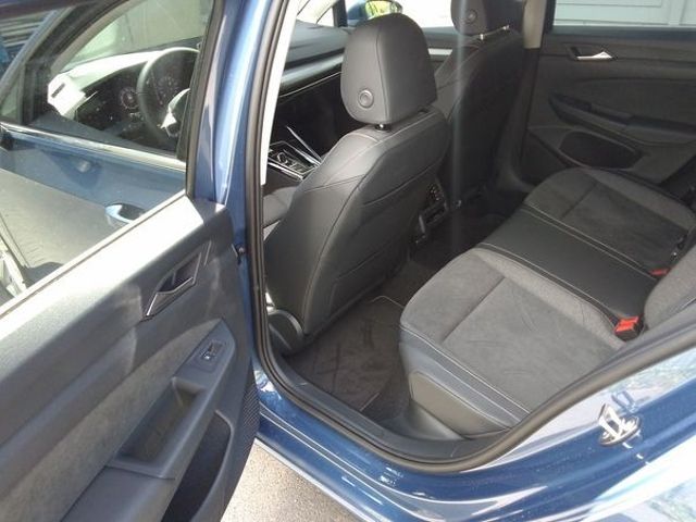 Volkswagen Golf VIII Variant 2.0TSI DSG 4Motion Style AHK+