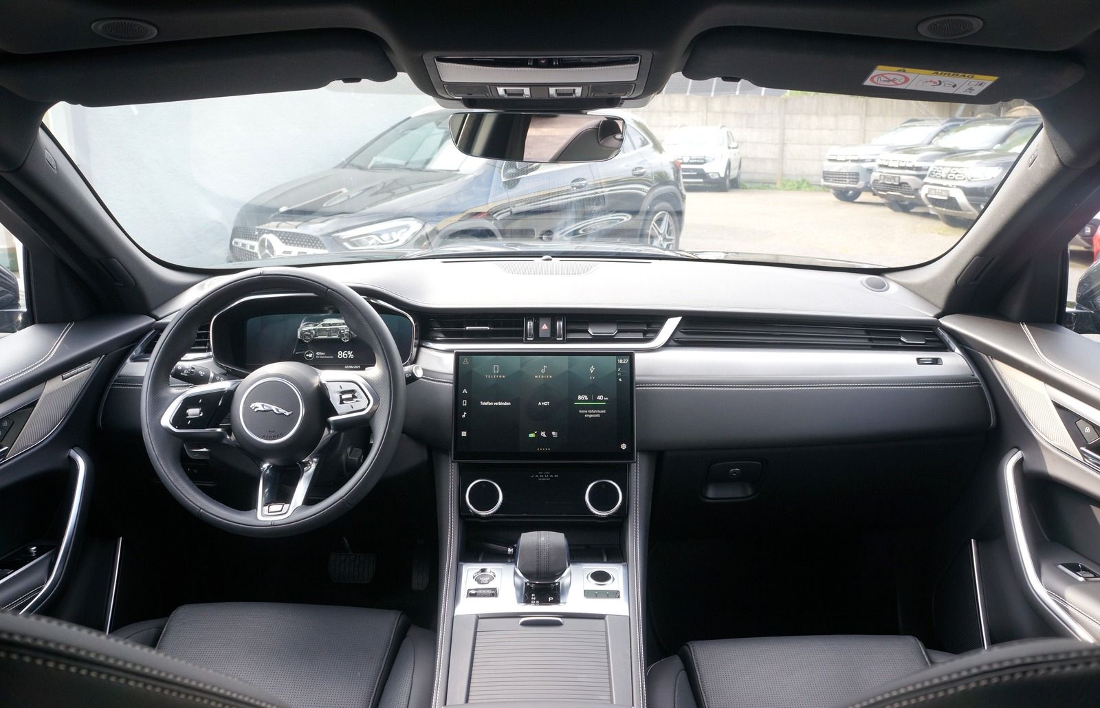 Jaguar F-PACE P400e R-DynamicS AWD Plug-In Hybrid 21Zol