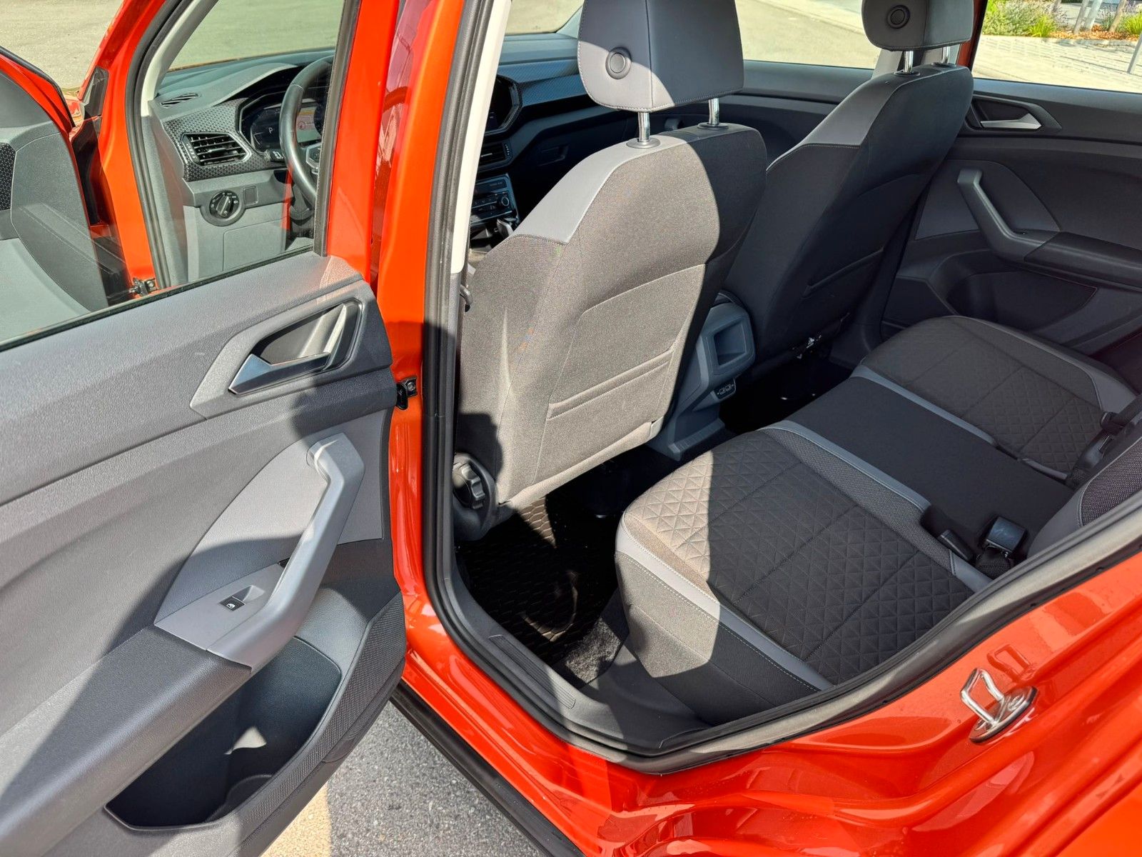 Volkswagen T-Cross 1.0 TSI Style DSG - Samsaru's Car Outlet