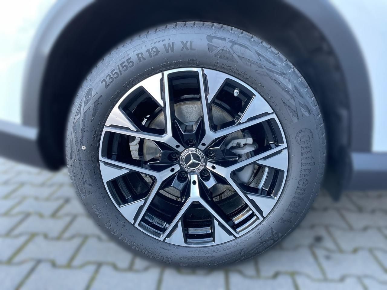 Mercedes-Benz GLC 220 d 4MATIC AVANTGARDE-EDTION - Samsaru's Car Outlet