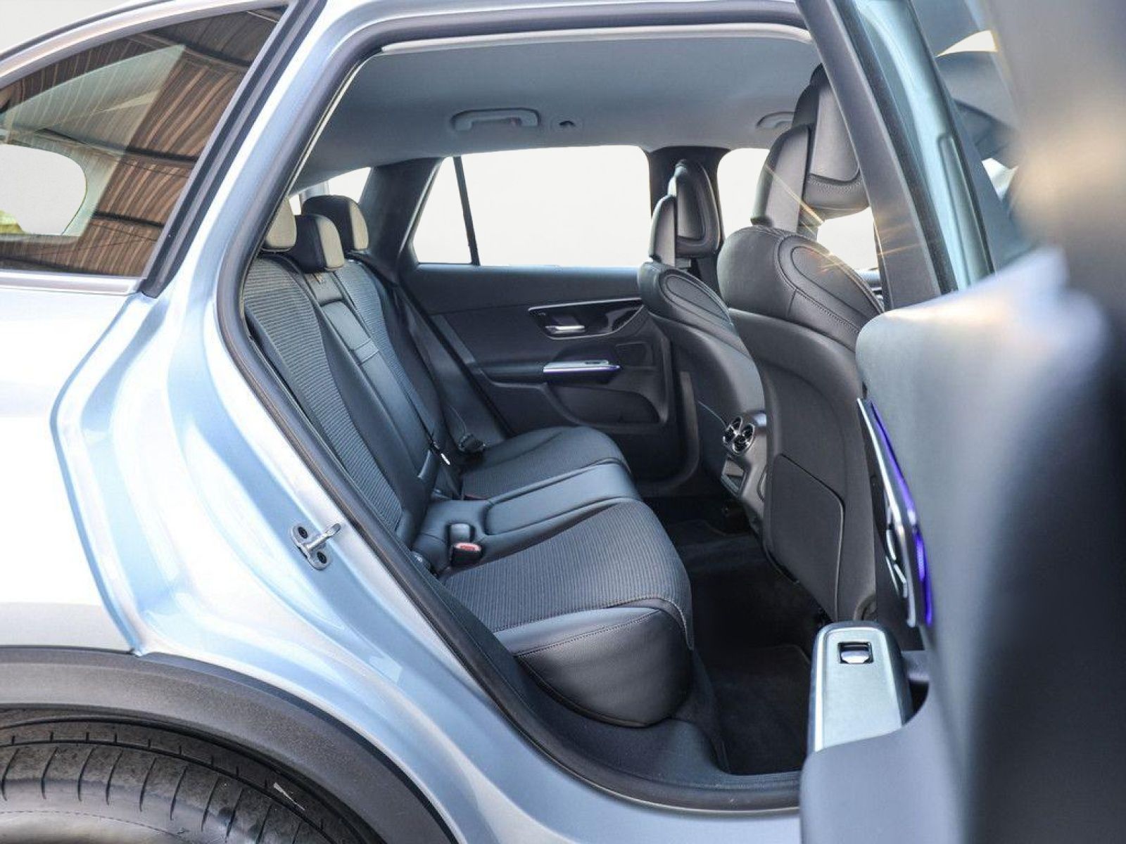 Mercedes-Benz GLC 300 e 4M Avantgarde Advanced Plus - Samsaru's Car Outlet