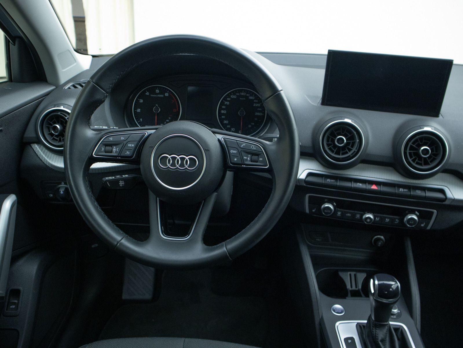 Audi Q2 35 TFSI S-TRO**RFK*GJR*LED*AAC*NAVI*SHZ*GRA**