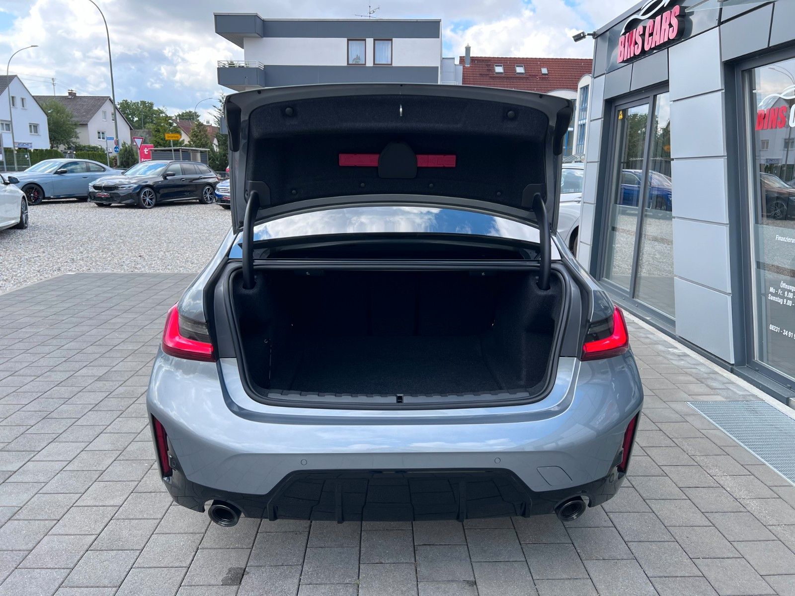 BMW 320d Lim xDrive M Sport - Samsaru's Car Outlet