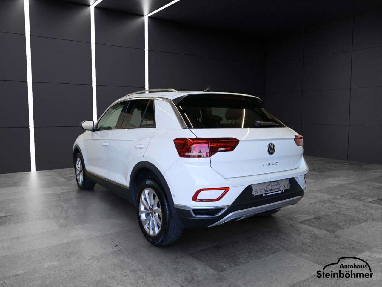 Volkswagen T-Roc Style 1.5TSI DSG Plus - Samsaru's Car Outlet
