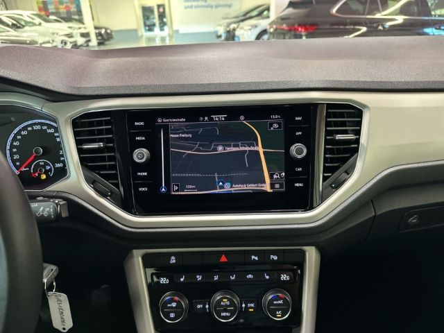 Volkswagen T-Roc Style 1.5 TSI - Samsaru's Car Outlet