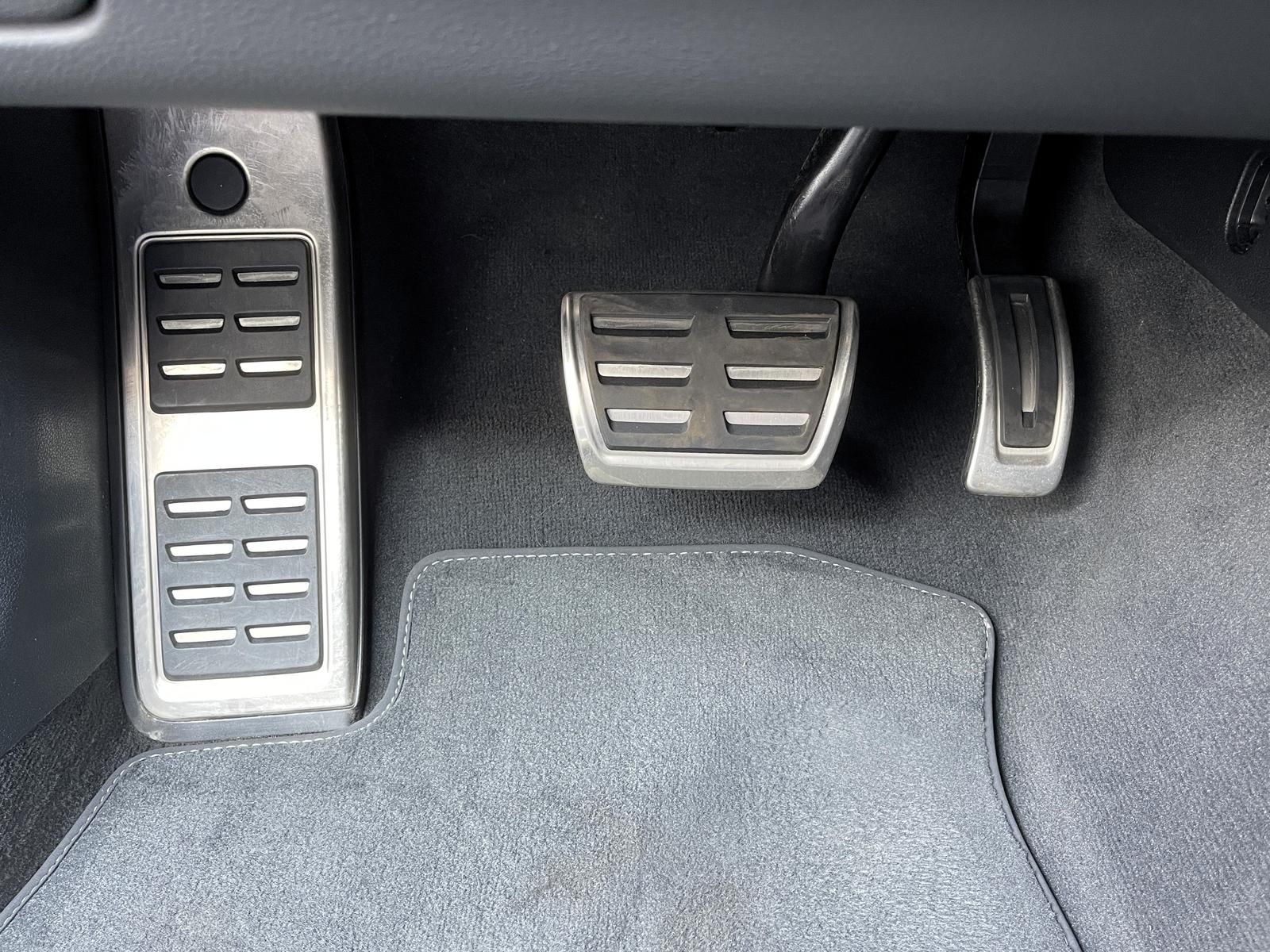 Audi A5 40 TDI quattro S line PANO 20" AHZ NAVI LEDER