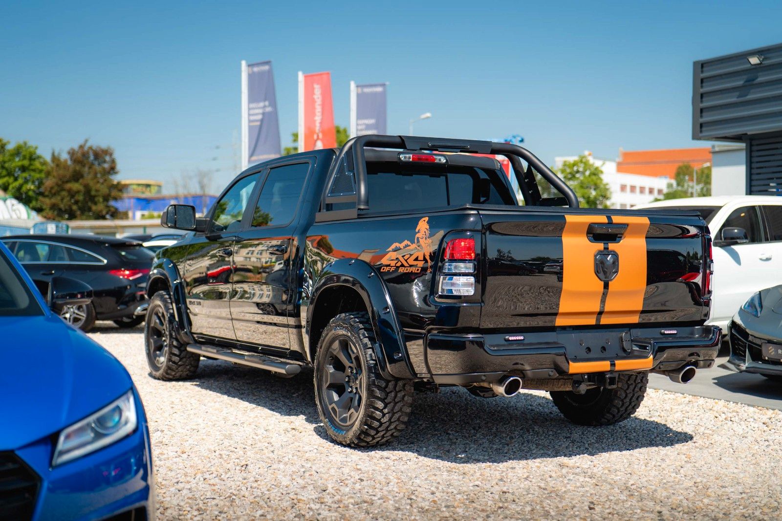 Dodge RAM 5.7 V8 HEMI 4x4 OFFROAD Night-Paket *LED*19%