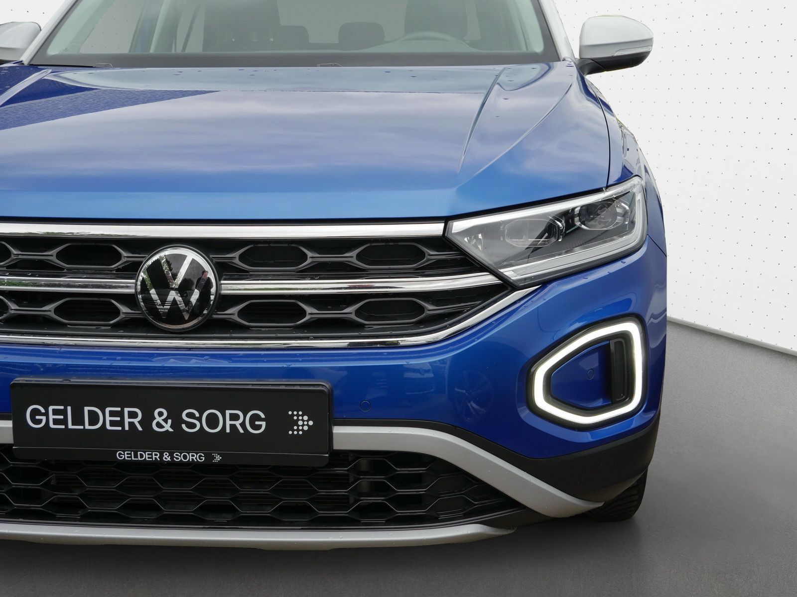 Volkswagen T-Roc Style 1.0 TSI - Samsaru's Car Outlet