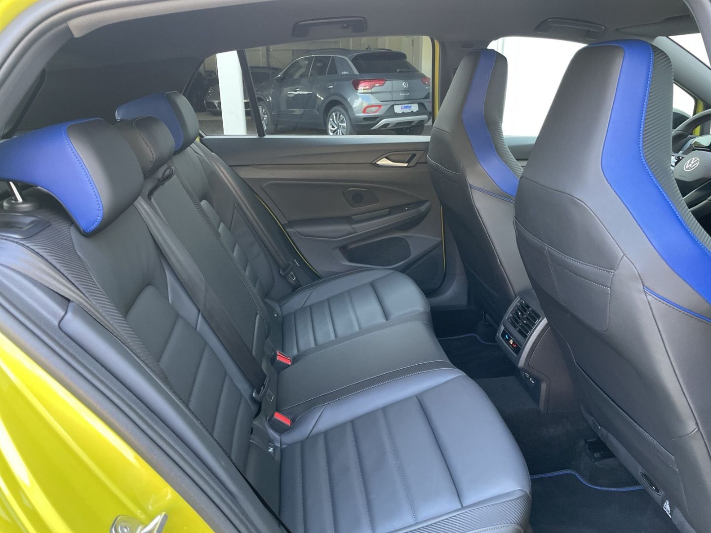 Volkswagen Golf R 333 2.0 TSI DSG 4Motion - Samsaru's Car Outlet