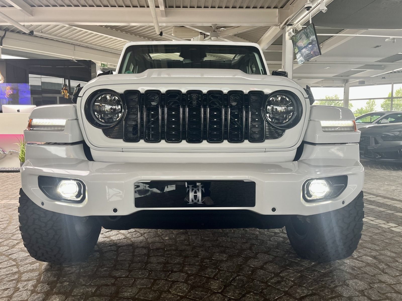 Jeep Wrangler 2.0 Sky One Rubicon Brute Look + Carbon