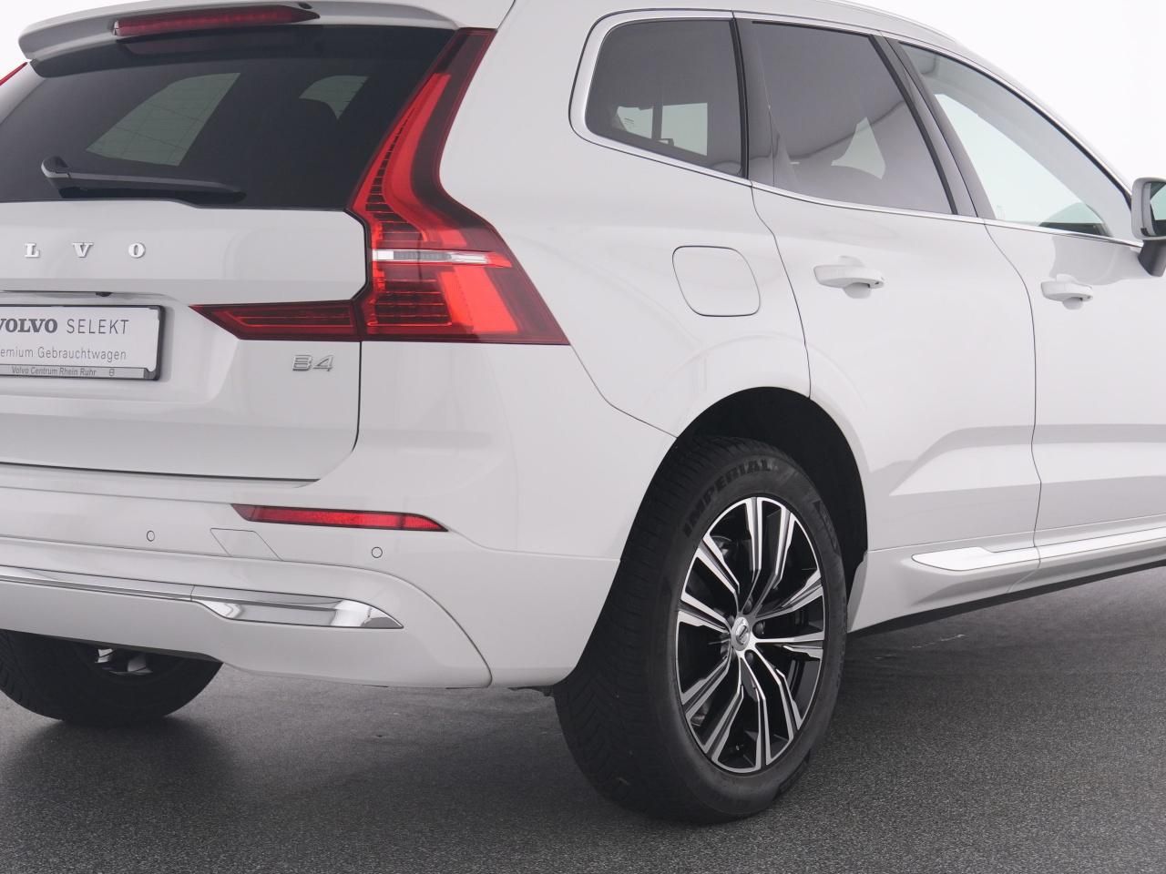 Volvo XC60 B4 Inscription - Samsaru's Car Outlet