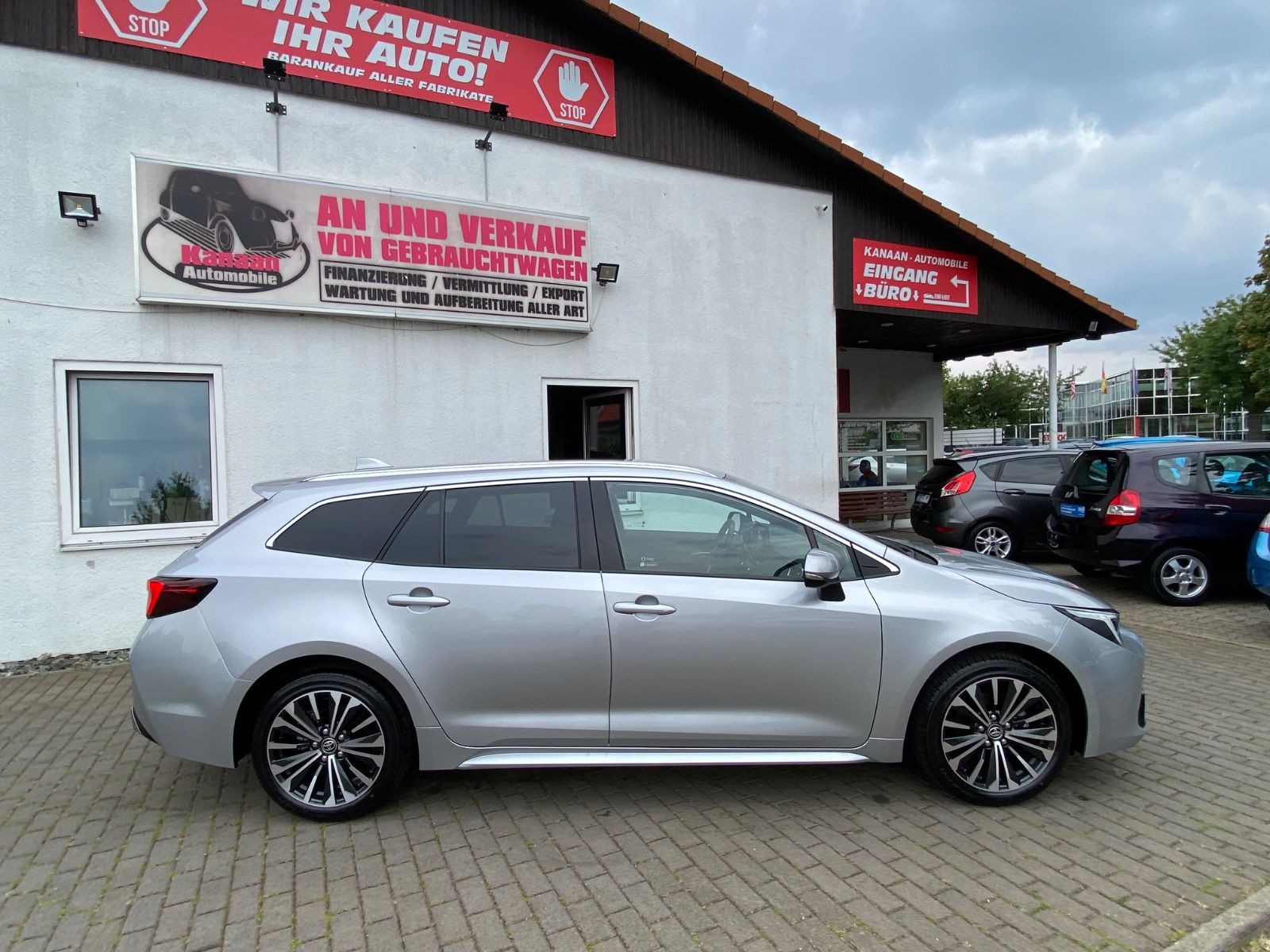 Toyota Corolla Touring Sports 1.8 Hybrid HEV Team D
