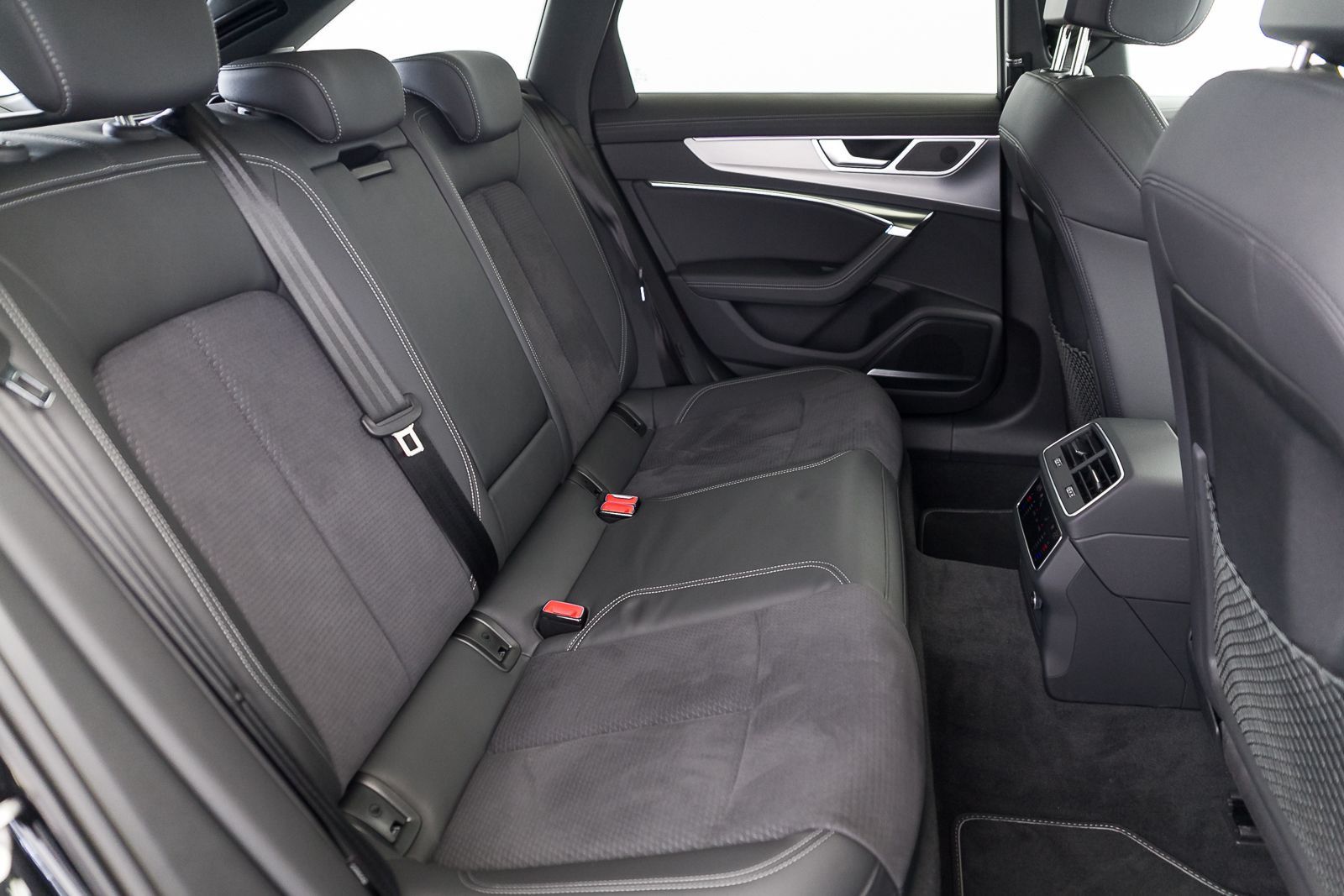 Audi A6 Avant S line 45 TFSI quattro S tr. - Samsaru's Car Outlet